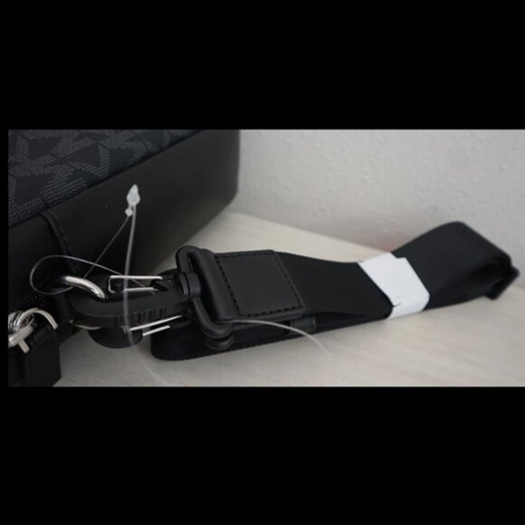 Michael Kors - Unisex Black/Grey Monogram Briefcase “Everett” - Retail $348 NWTs - Picture 4 of 5